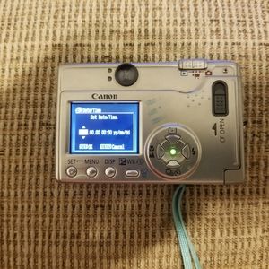 Canon PowerShot s230 digital elph camera